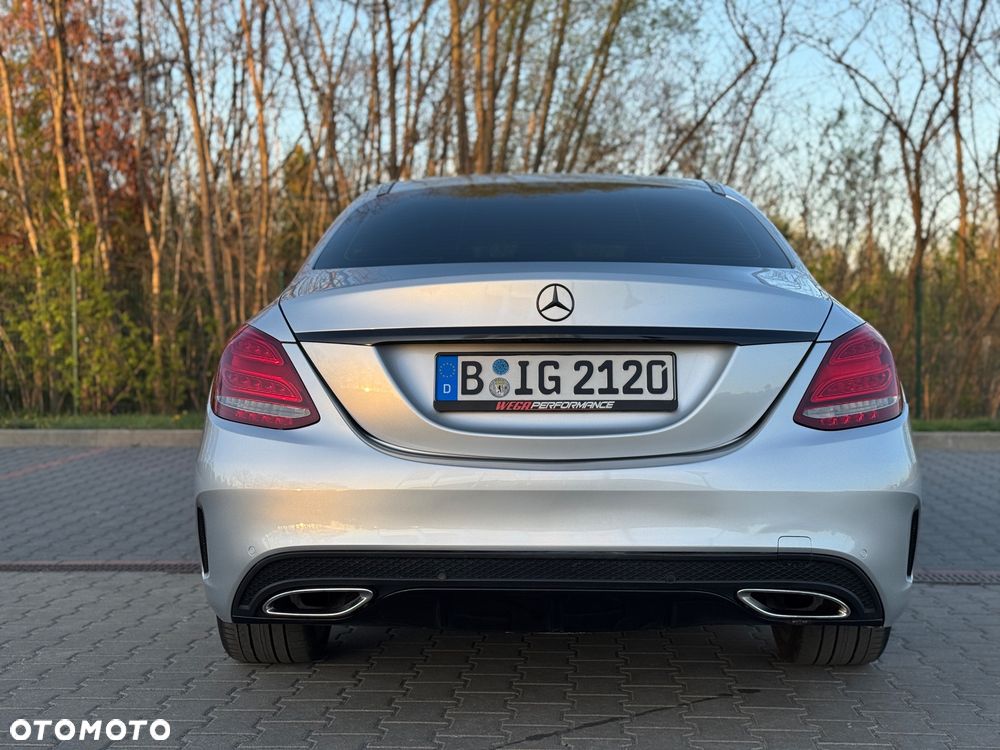 Mercedes-Benz Klasa C 180 7G-TRONIC AMG Line - 13