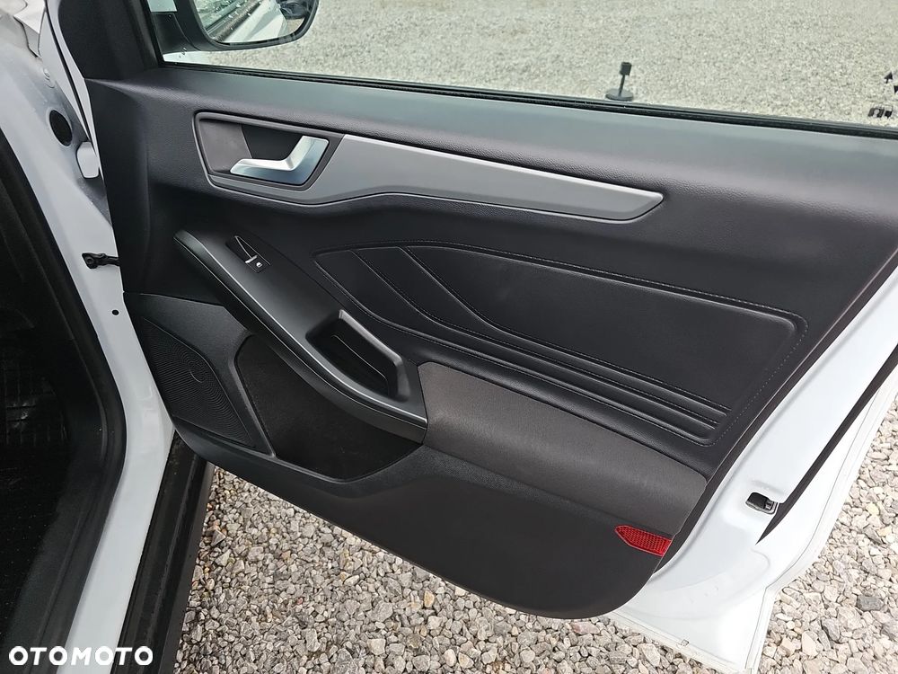 Ford Focus 1.5 EcoBlue SCR Connected - 21