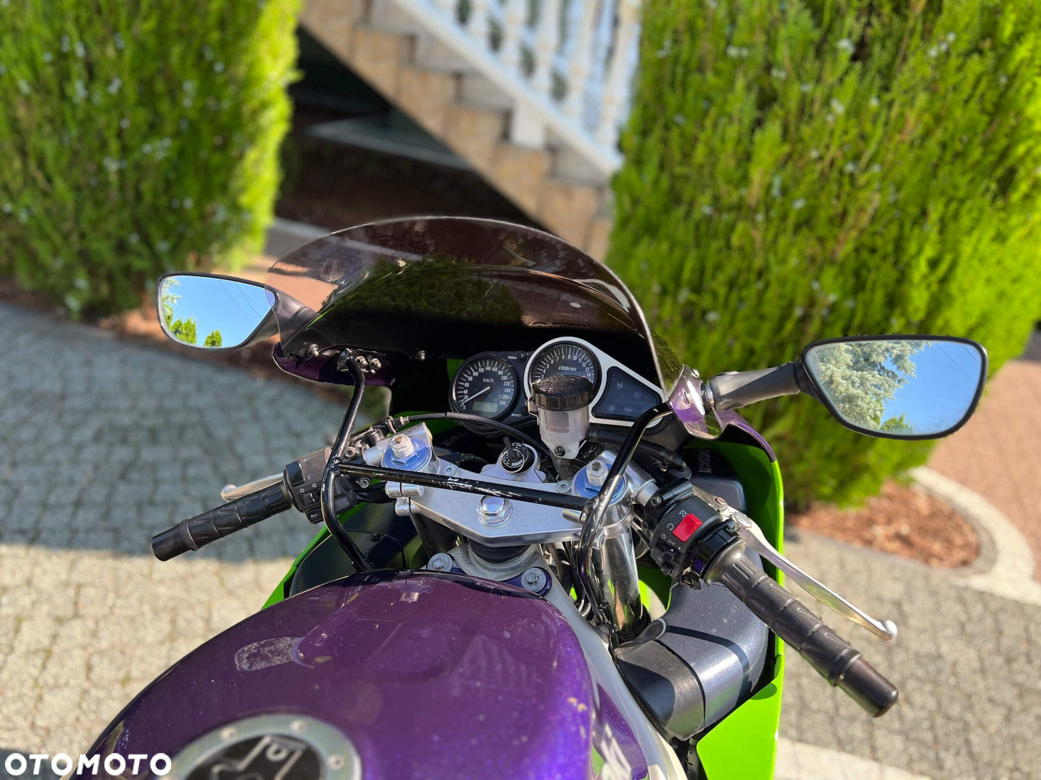 Kawasaki ZXR - 16