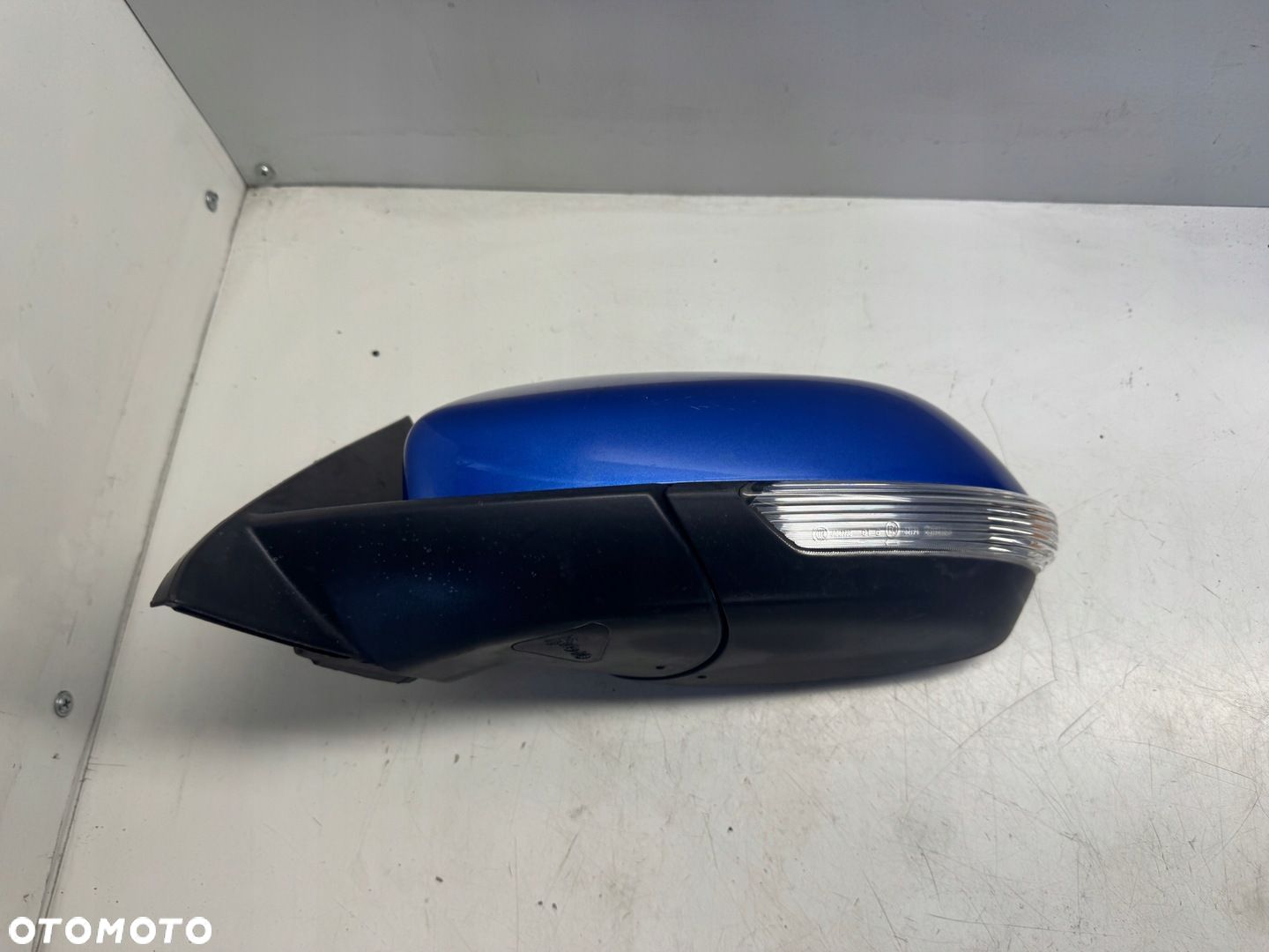 MG ZS LUSTERKO LEWE 6 PIN EU - 1