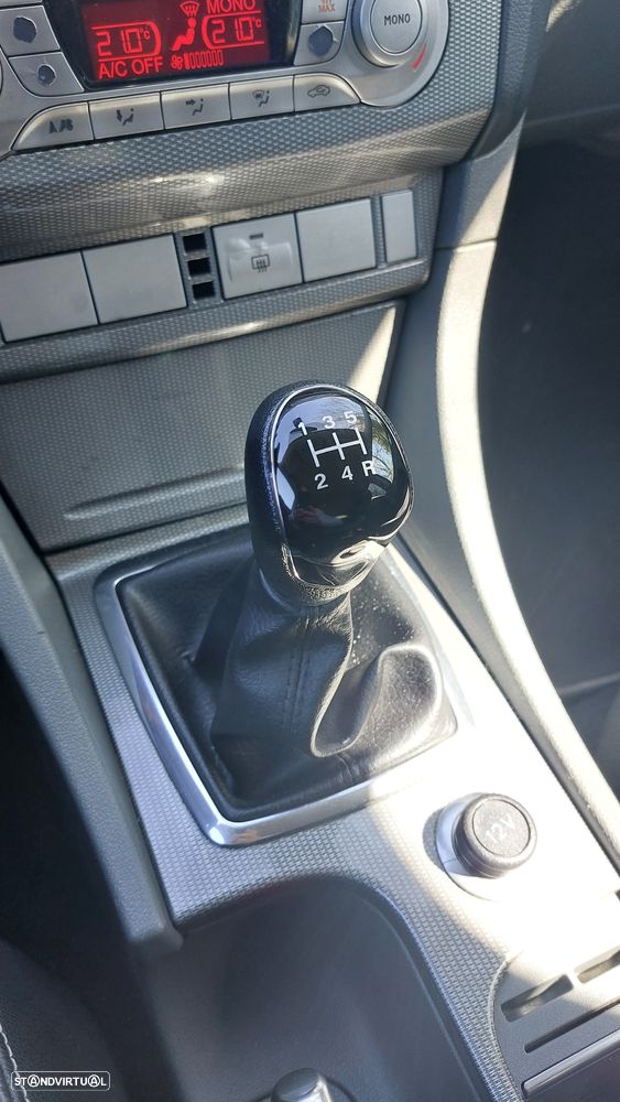 Ford Focus SW 1.6 TDCi Titanium - 8