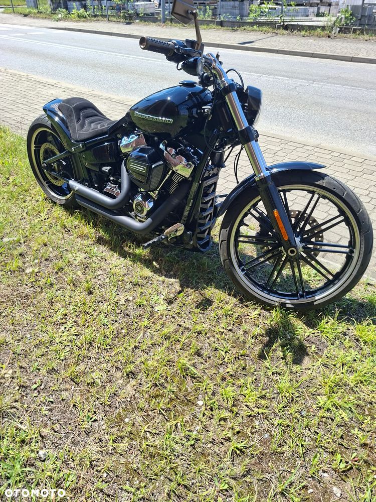Harley-Davidson FXSB Breakout - 28