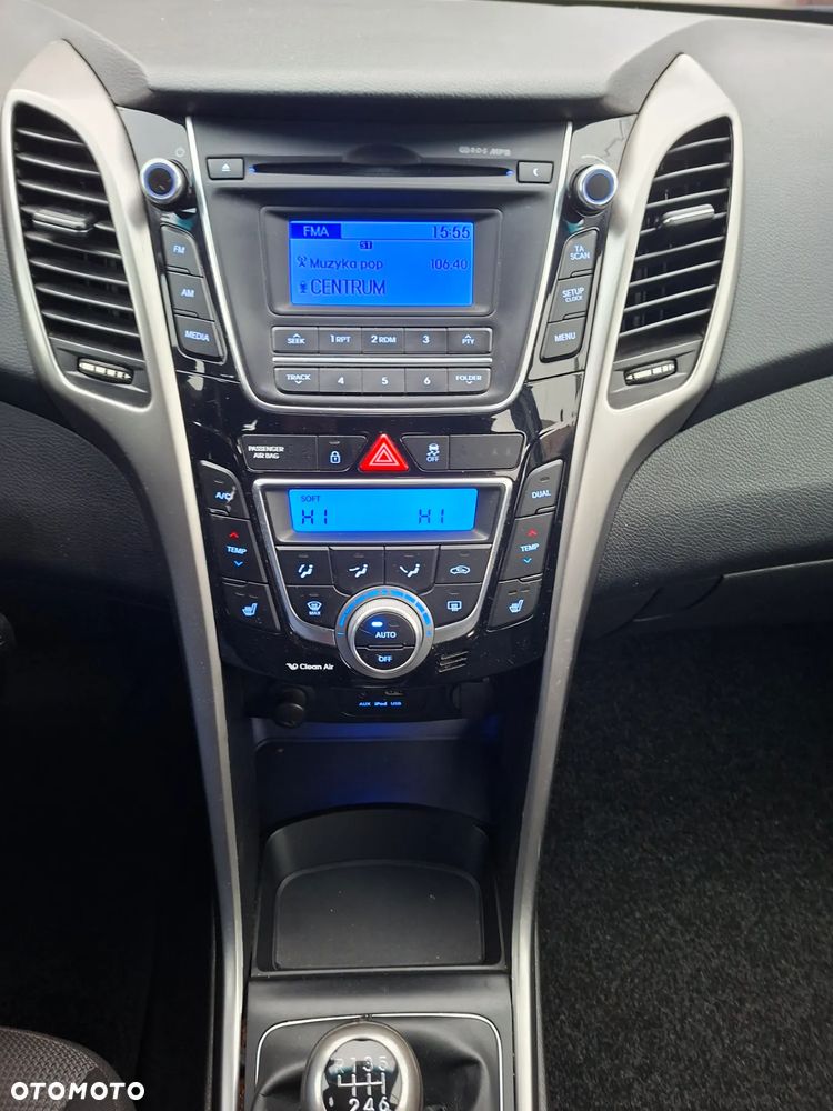 Hyundai i30 blue 1.6 CRDi Passion - 9