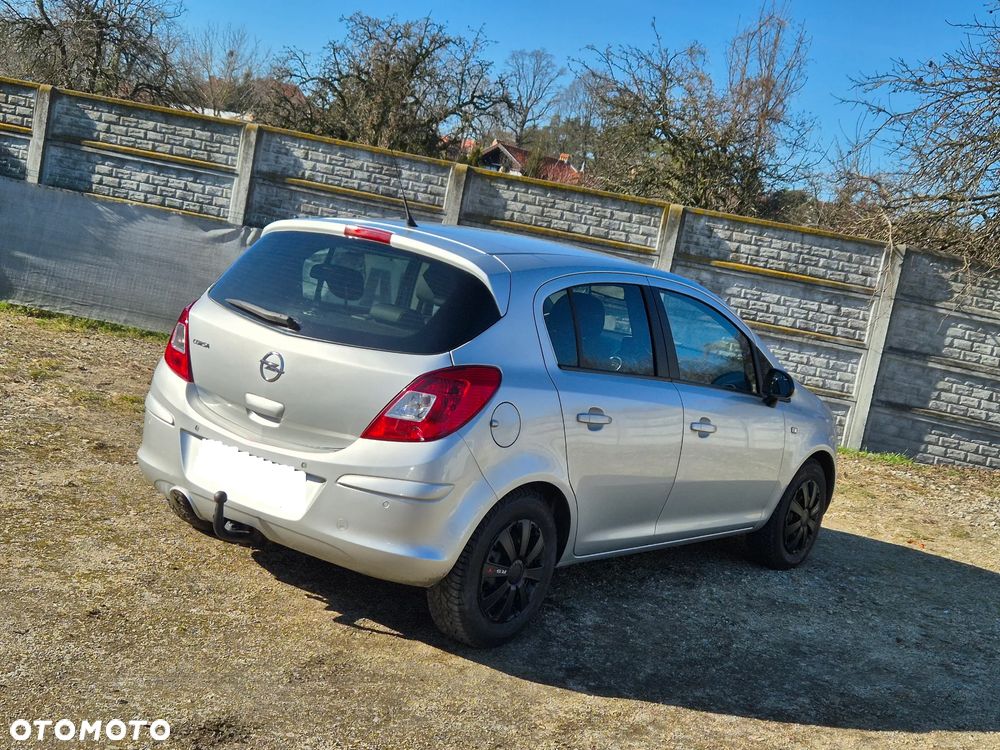 Opel Corsa 1.4 16V Edition - 10
