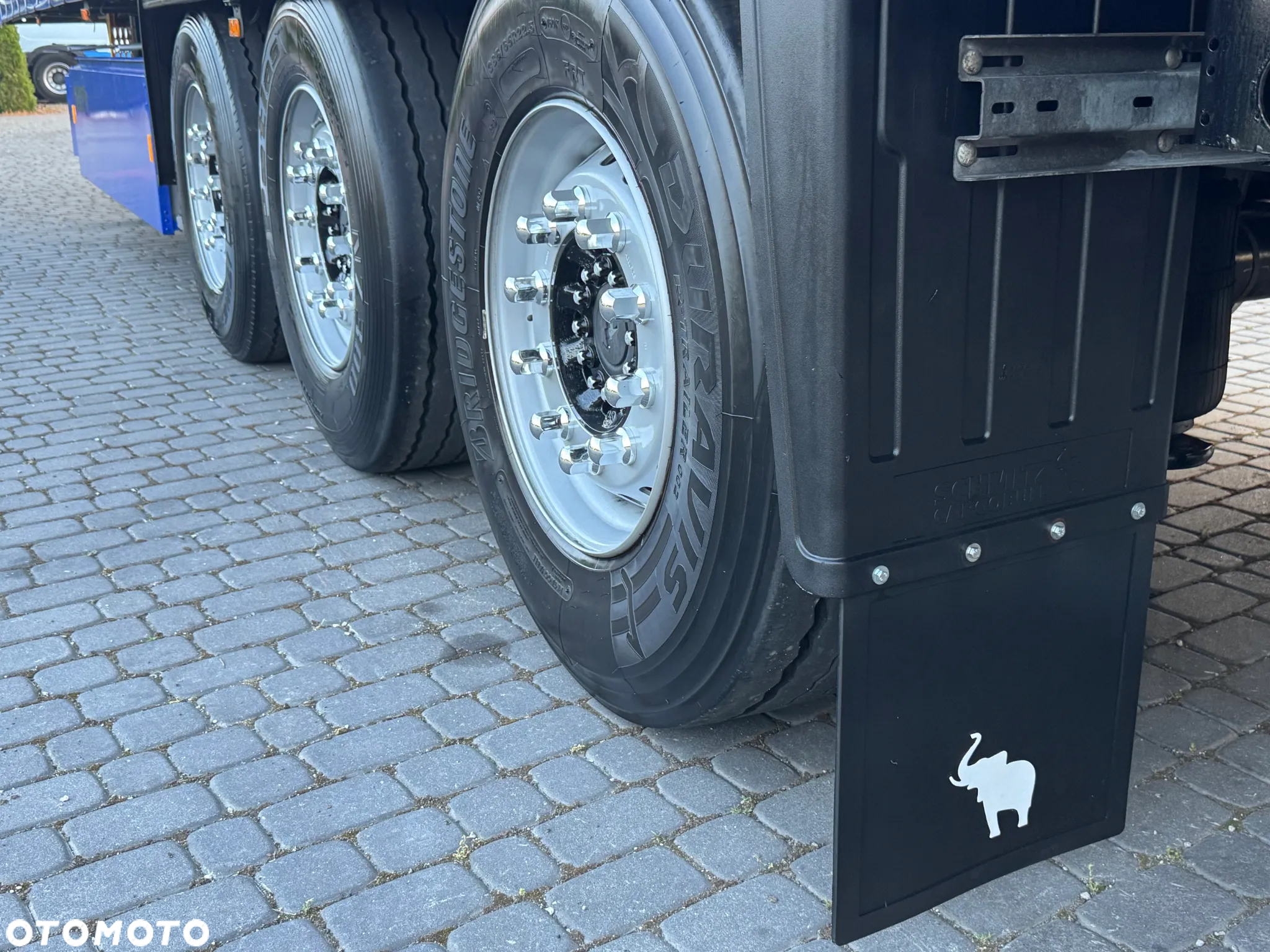 Schmitz Cargobull DACH PODNOSZONY/PALECIARA/STANDARD - 23