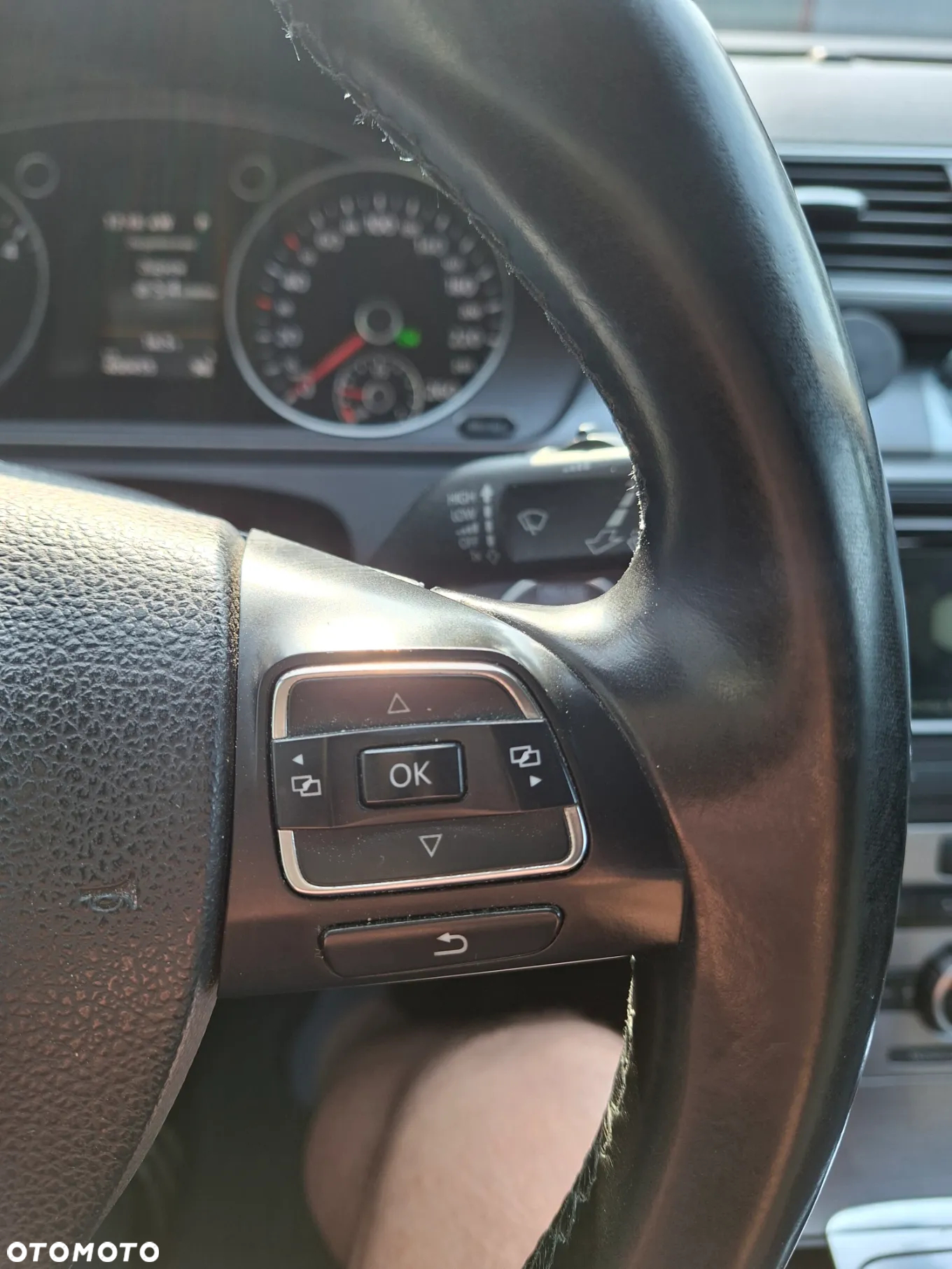 Volkswagen Passat - 11