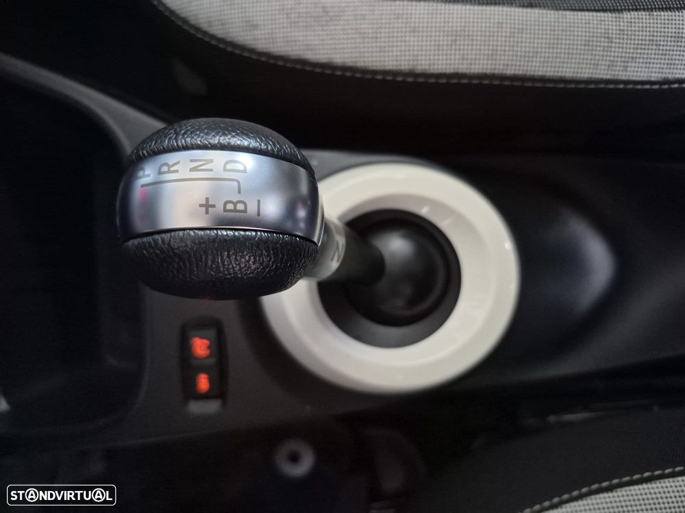 Renault Twingo Z.E. 22 Intens - 19