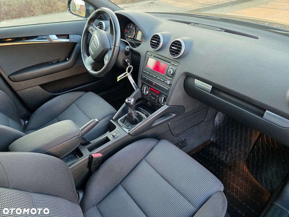 Audi A3 Sportback 2.0 TDI S line Sportpaket plus - 28