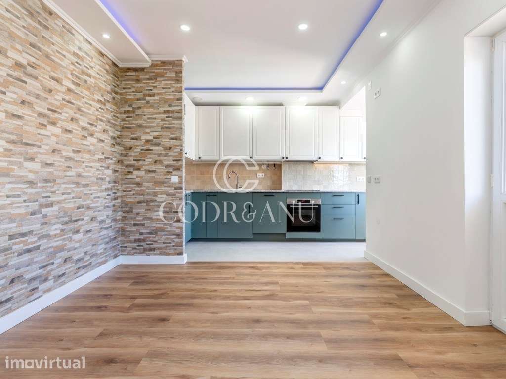 Apartamento T3 Totalmente Remodelado | Zona Privilegiada de Setúbal - Grande imagem: 2/26