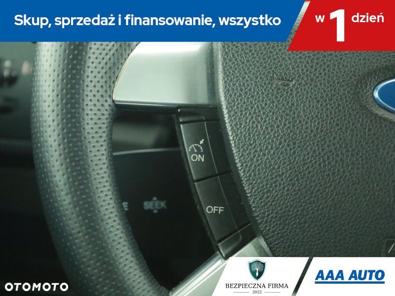 Ford Kuga - 18