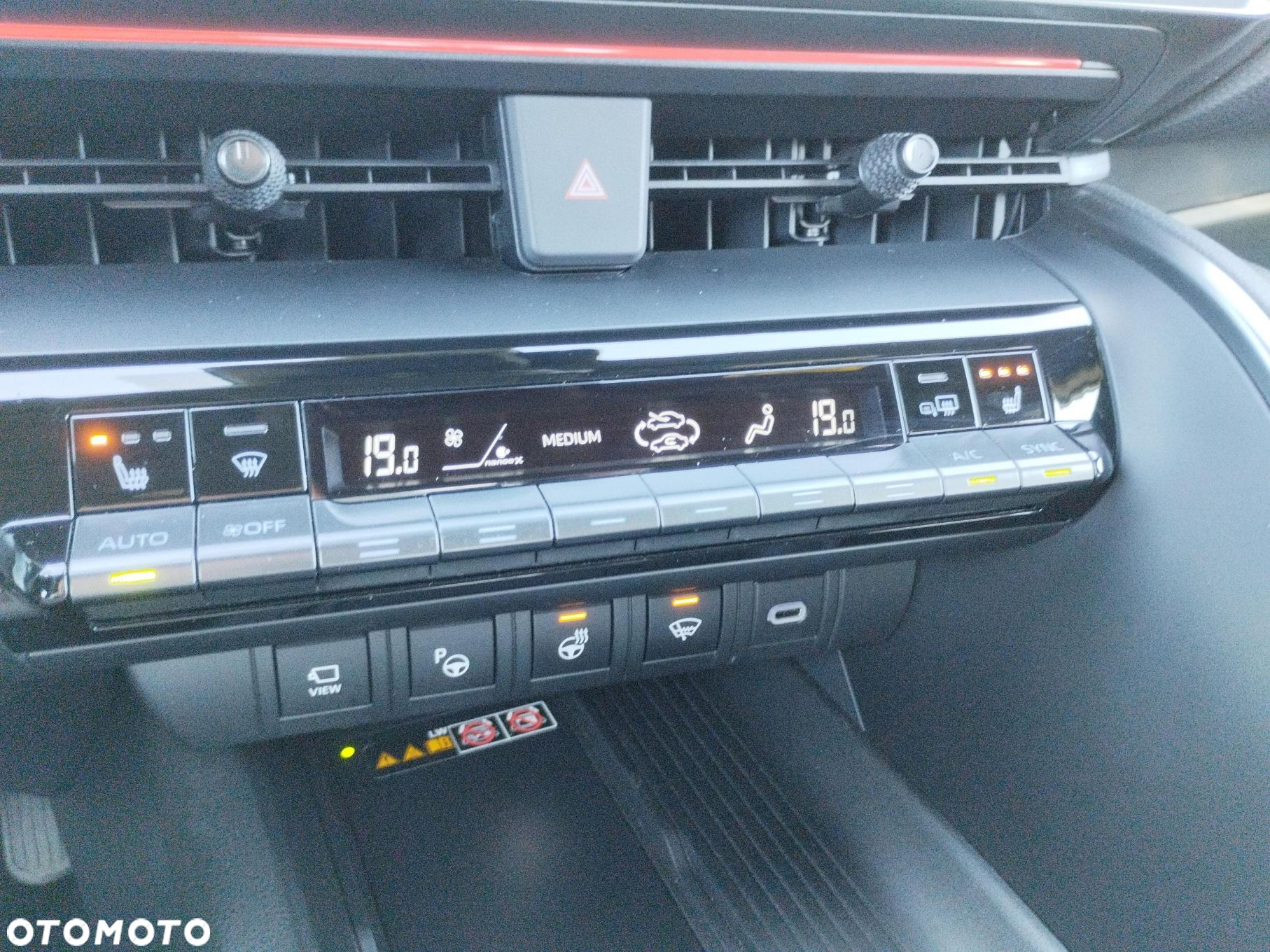Toyota C-HR - 22
