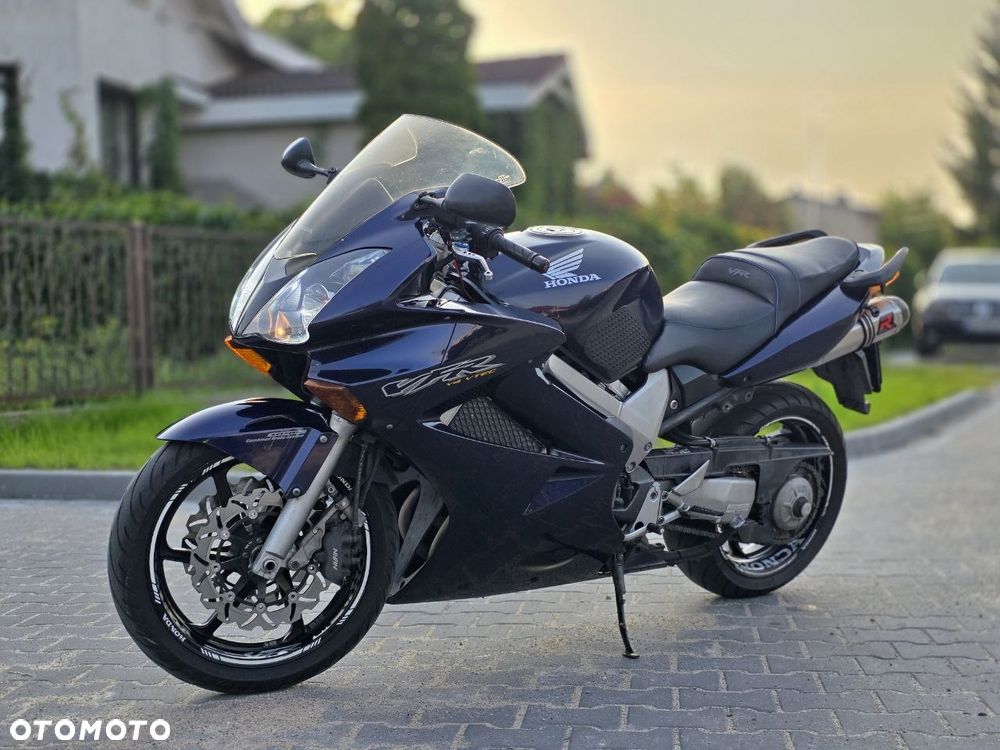 Honda VFR - 6