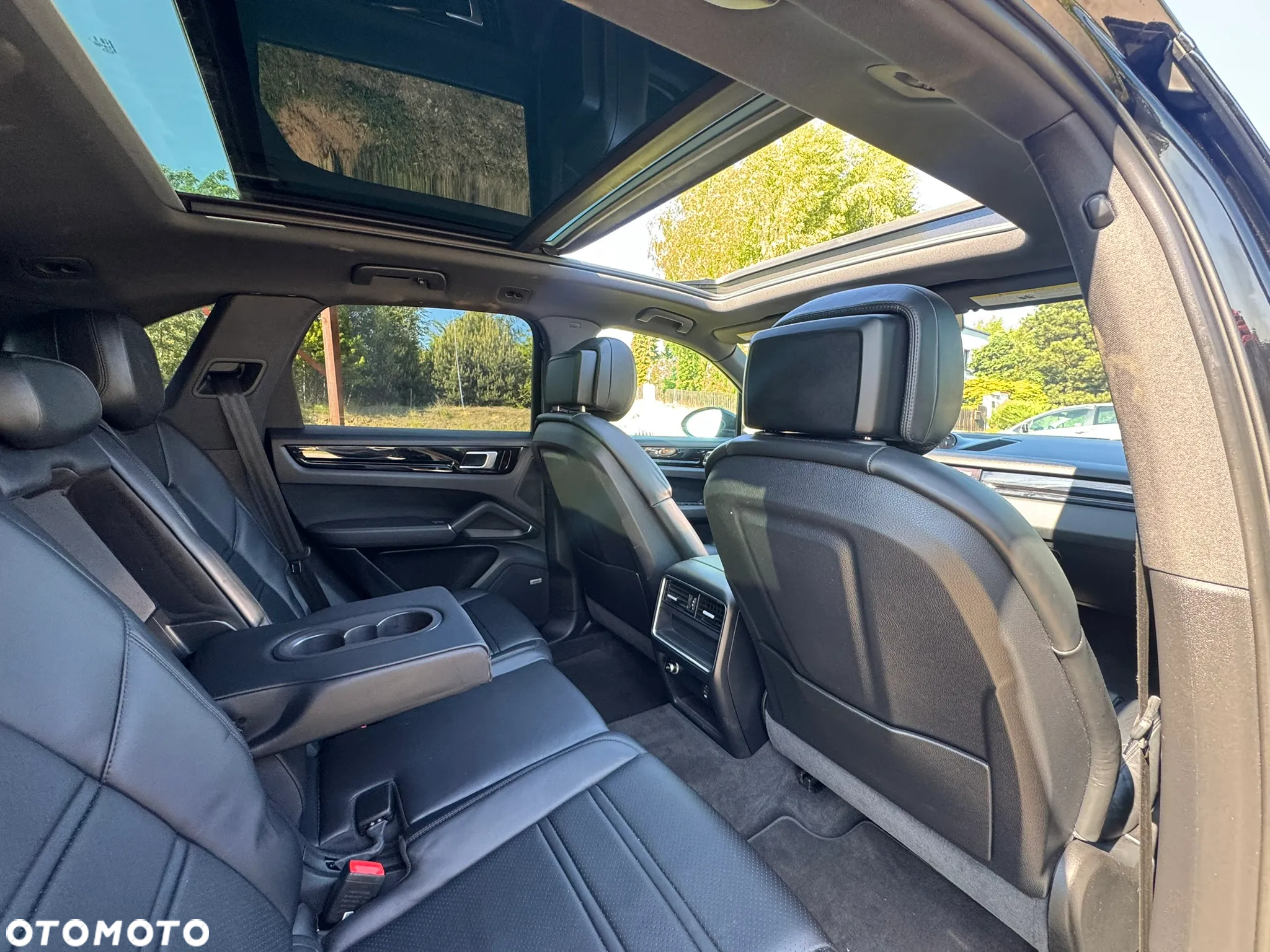 Porsche Cayenne - 25
