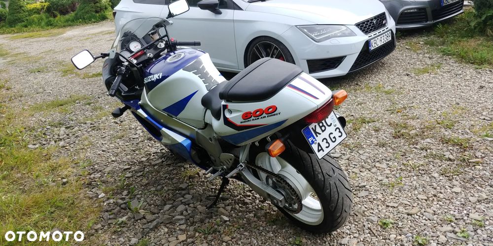 Suzuki GSX-R - 3