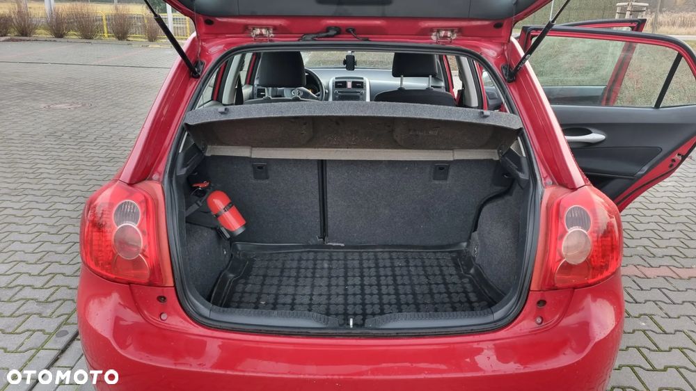 Toyota Auris 1.4 VVT-i Luna - 2