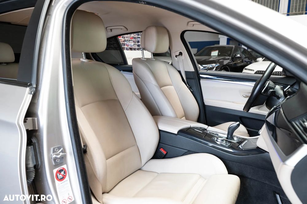 BMW Seria 5 525d Aut. - 28