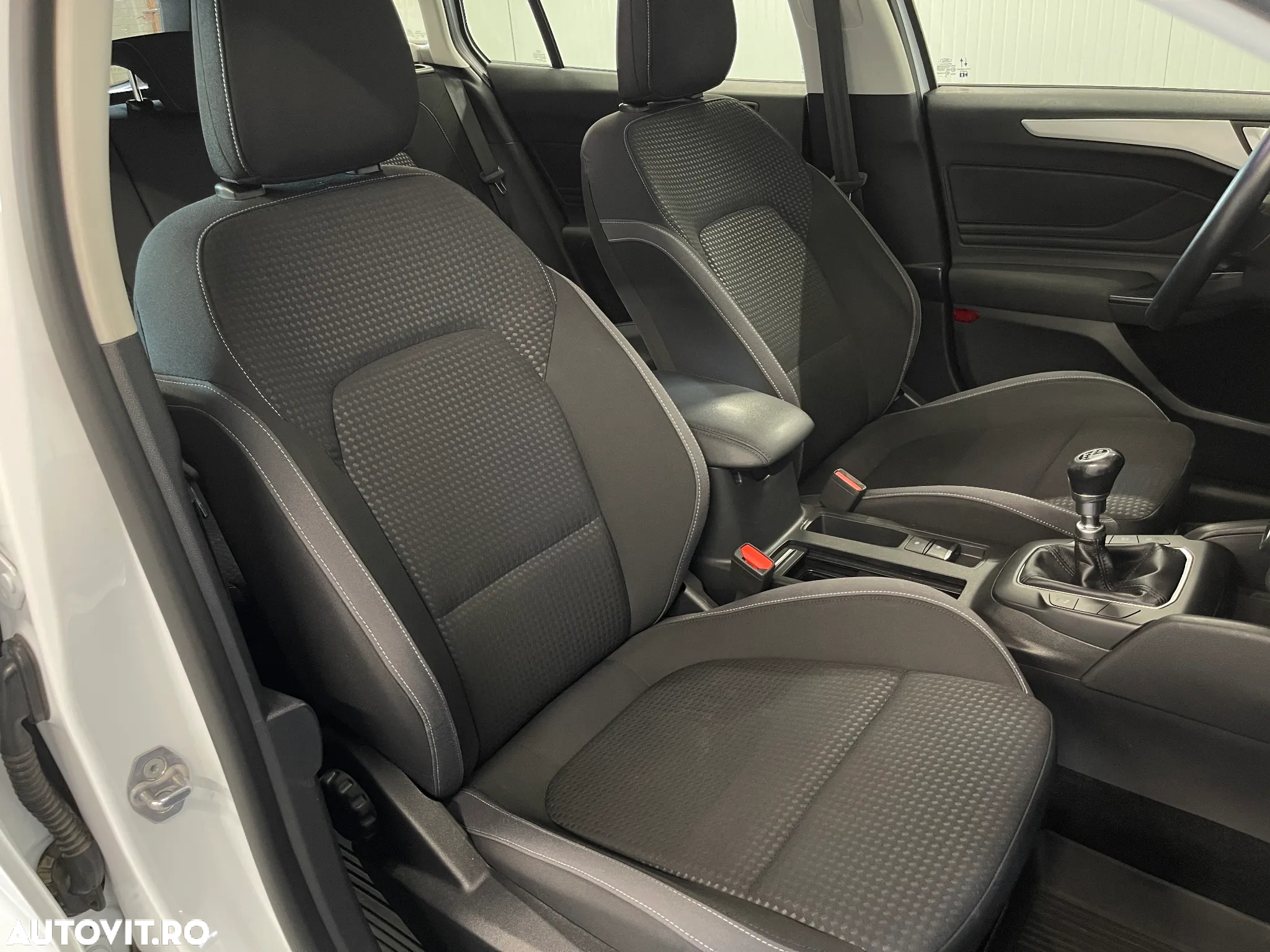 Ford Focus 1.5 EcoBlue Connected - 9