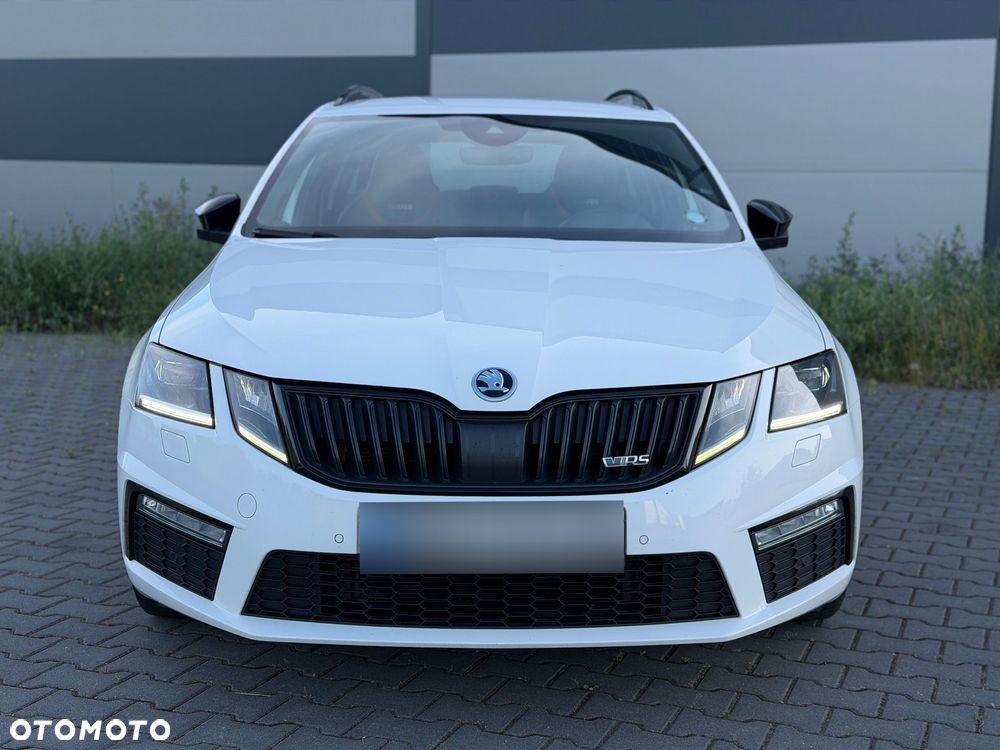 Skoda Octavia 2.0 TDI RS Challenge DSG - 1