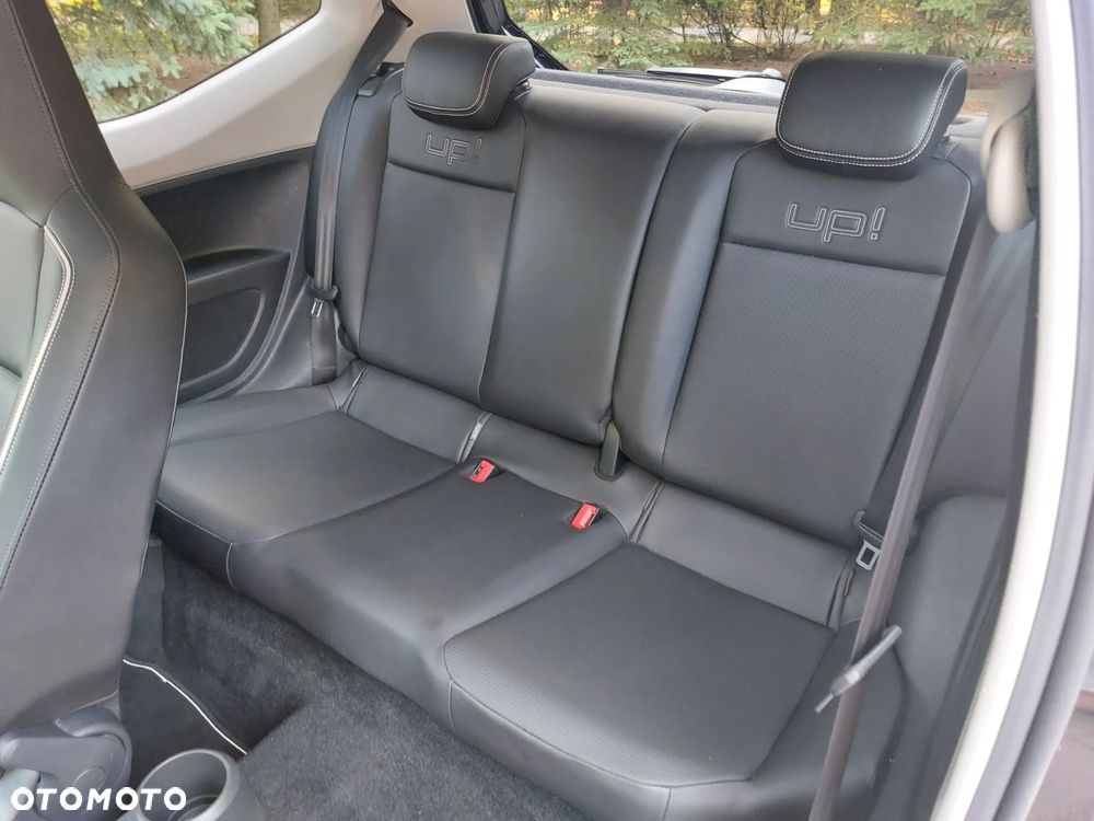 Volkswagen up! black - 9