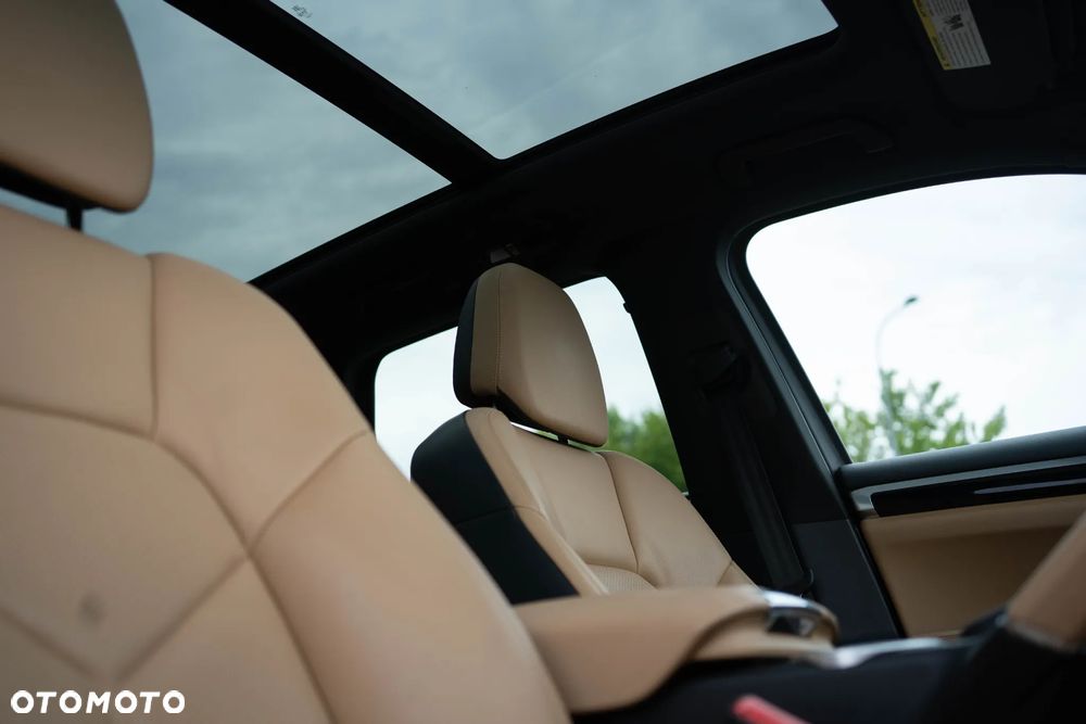 Porsche Cayenne Platinum Edition - 16