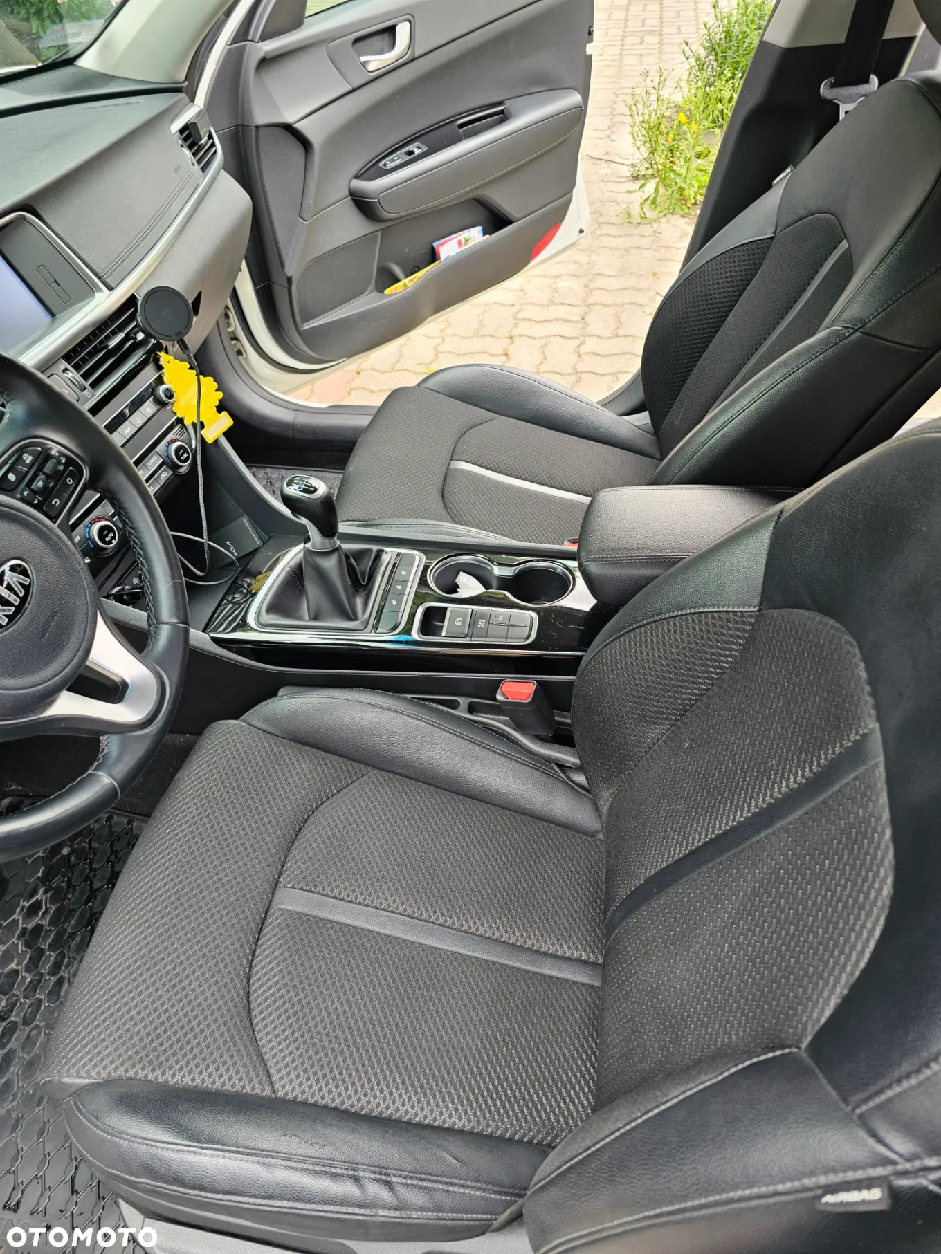 Kia Optima 2.0 L - 7