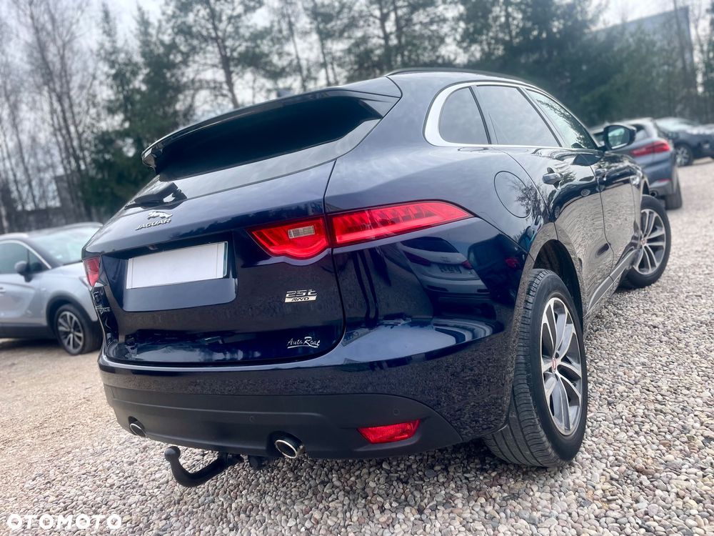 Jaguar F-Pace 25t AWD R-Sport - 2