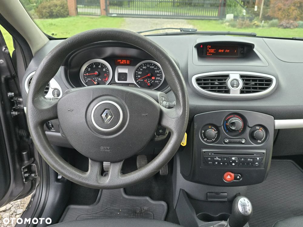 Renault Clio 1.2 16V Alize - 15