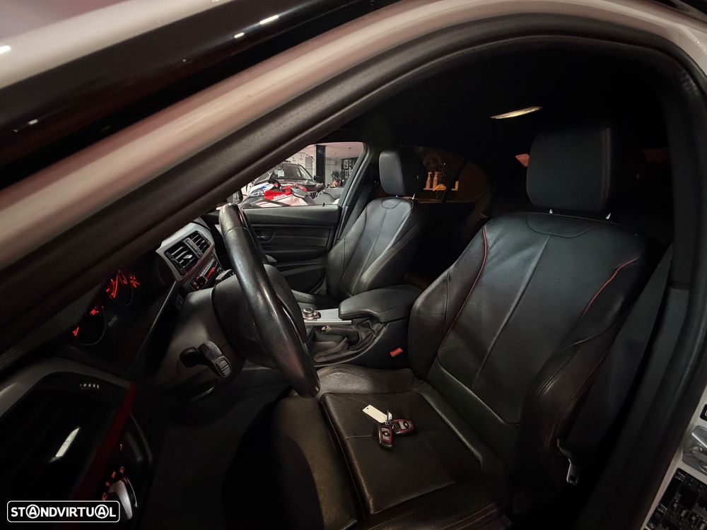 BMW 320 d xDrive Sport Line - 33