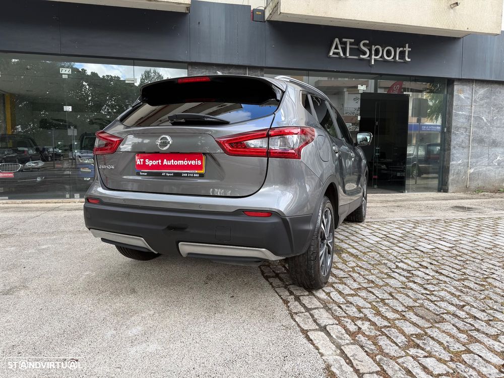 Nissan Qashqai 1.5 dCi N-Connecta J18+Led - 19