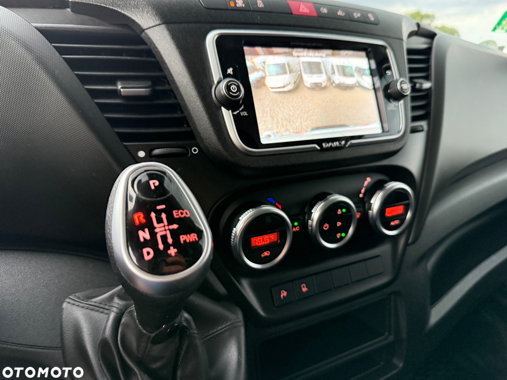 Iveco Daily 3.0 210KM!!!/Automat Hi-Matic/furgon Maxi/Navi/Kamera cofania/Radio DAB/Tempomat/ - 21