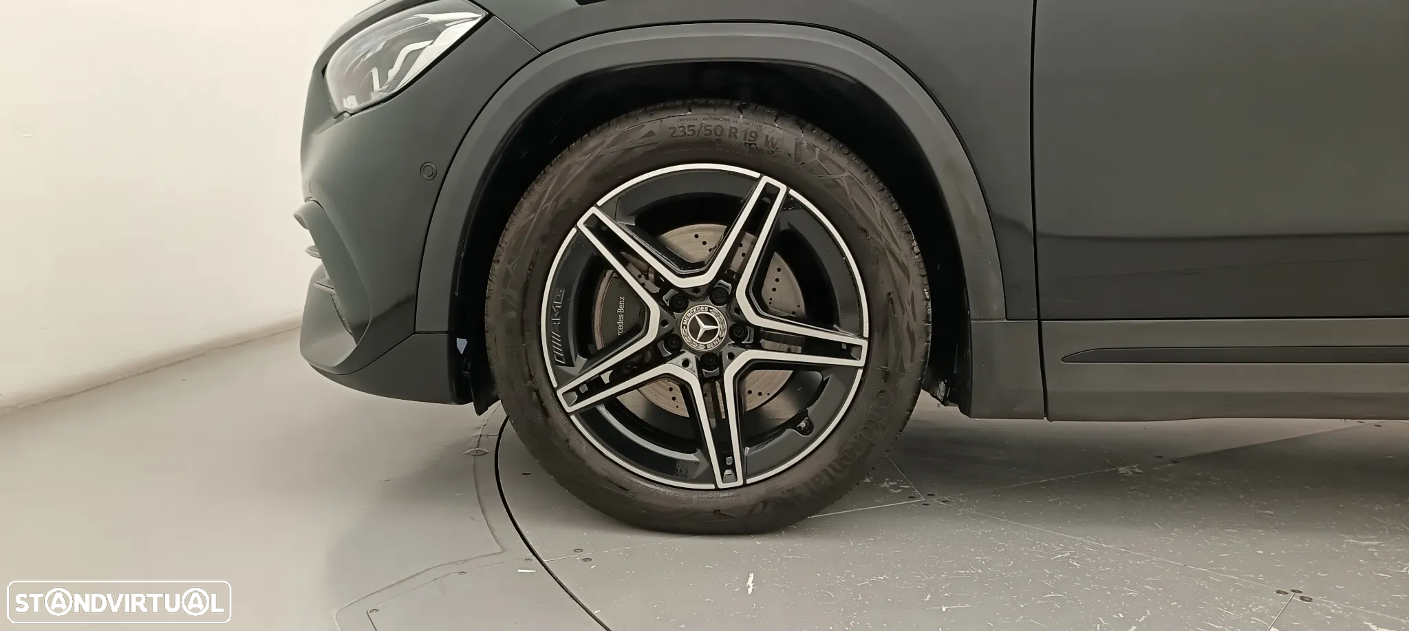 Mercedes-Benz GLA 180 d AMG Line - 17