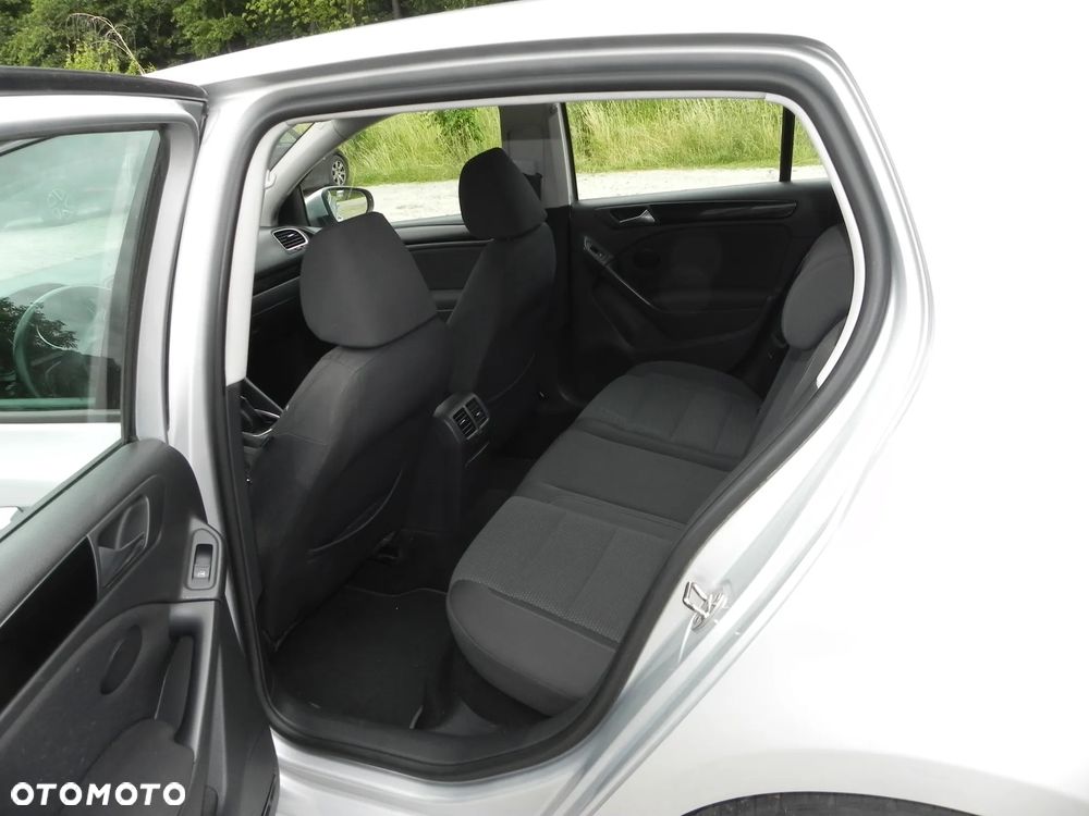 Volkswagen Golf 2.0 TDI Comfortline - 23