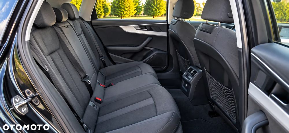 Audi A4 Avant 40 TDI S Line S tronic - 29