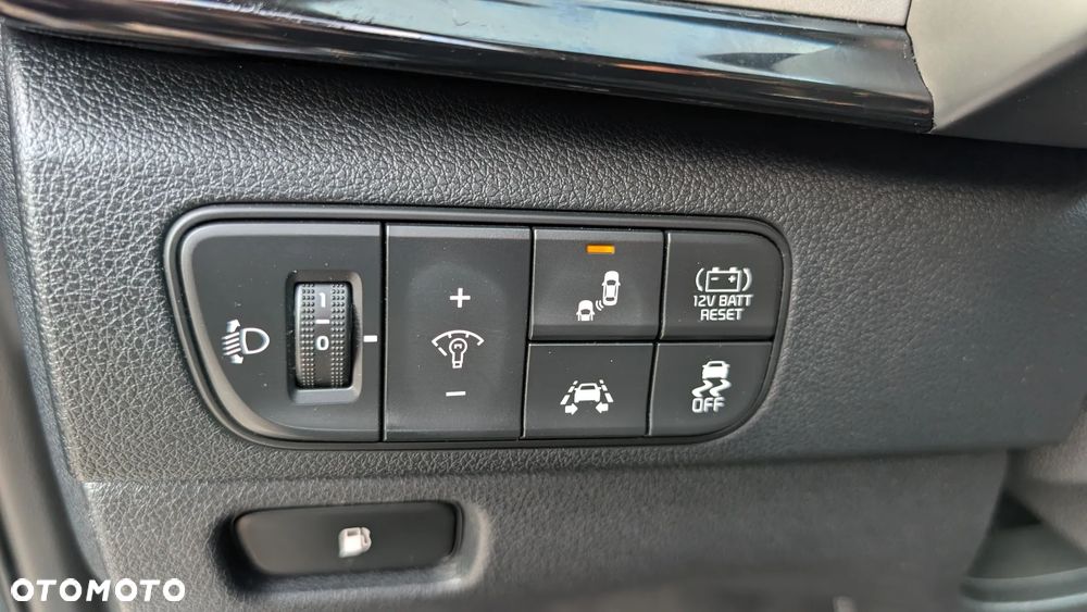 Kia Niro 1.6 GDI HEV 2WD OPF Edition 7 - 12