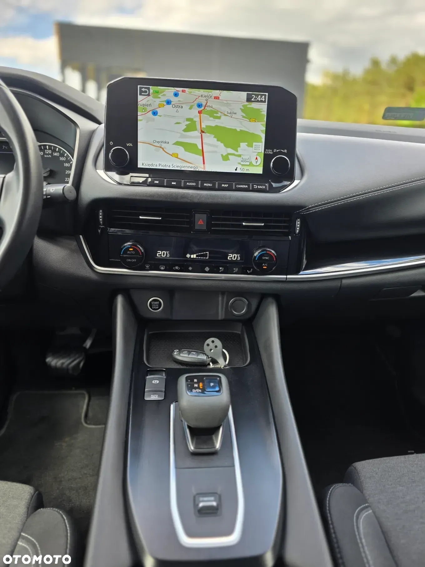 Nissan Qashqai 1.3 DIG-T mHEV N-Connecta Xtronic - 24
