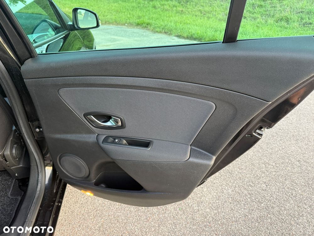 Renault Megane TCe 130 Dynamique - 24