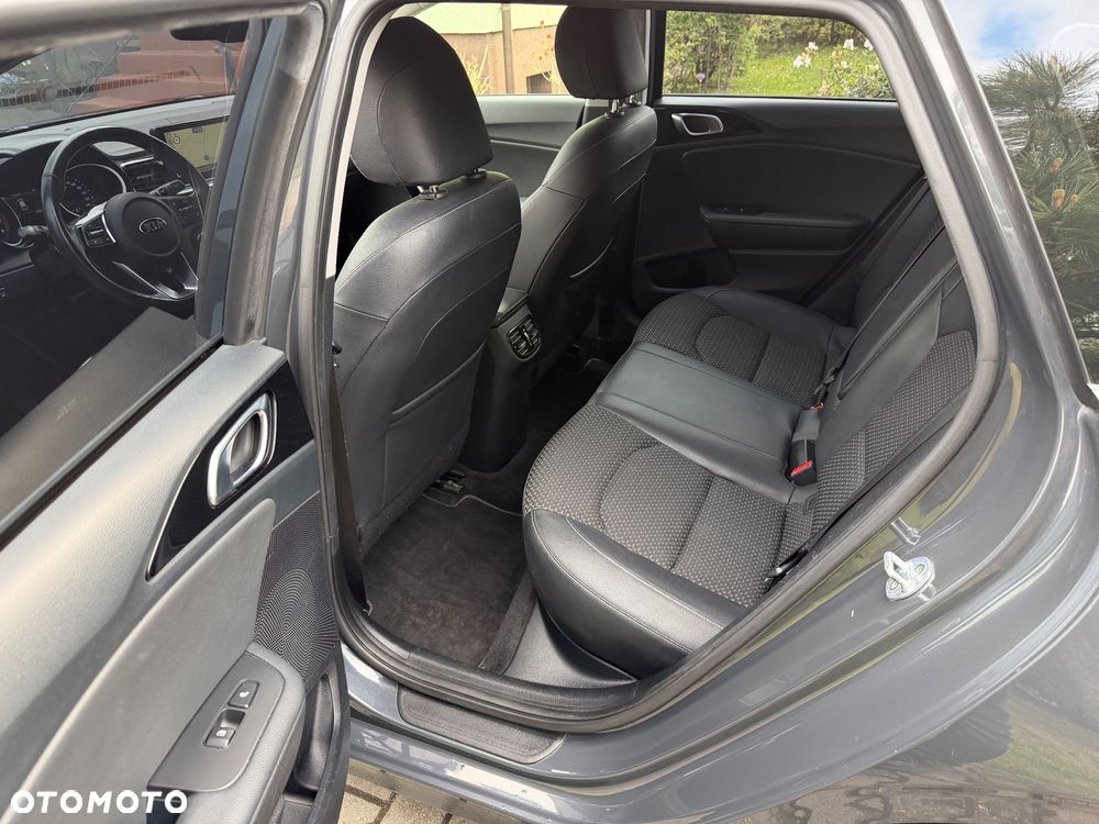 Kia Ceed 1.4 T-GDI OPF GT Line - 23