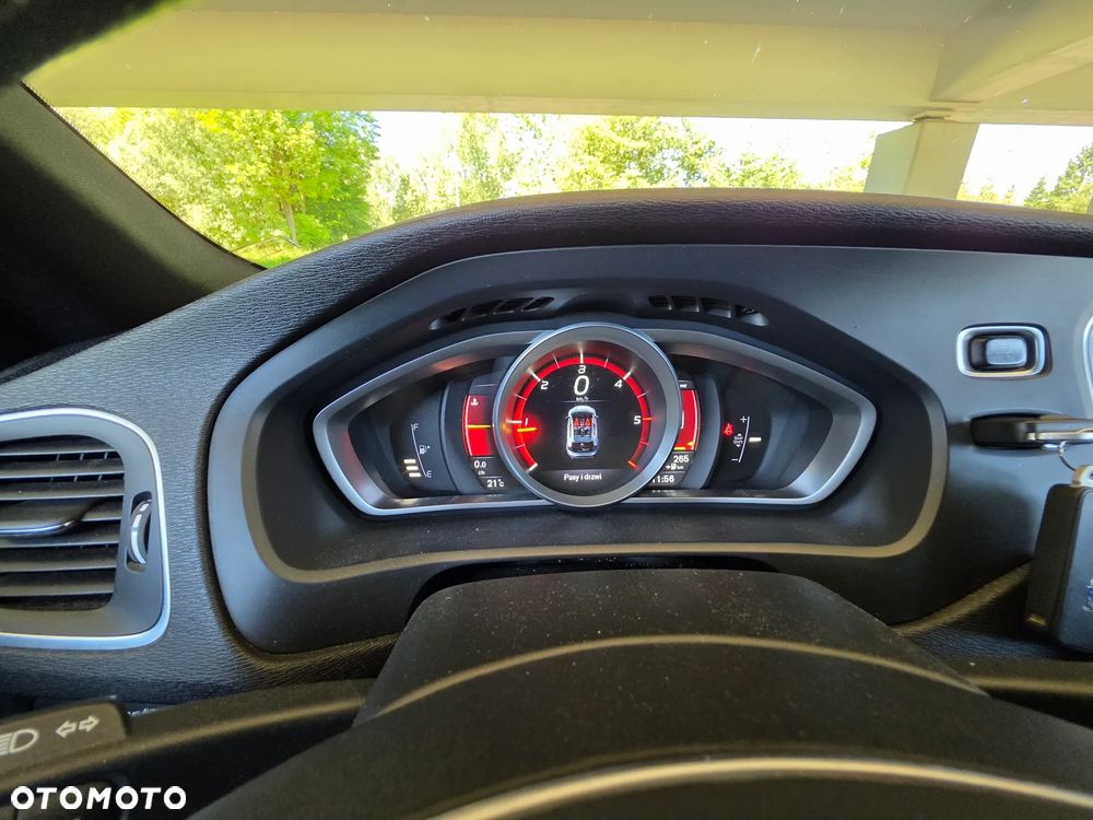 Volvo V40 D4 Drive-E R-Design Momentum - 7