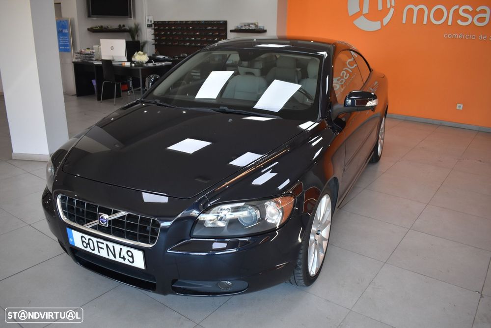 Volvo C70 2.4 D5 Momentum - 5