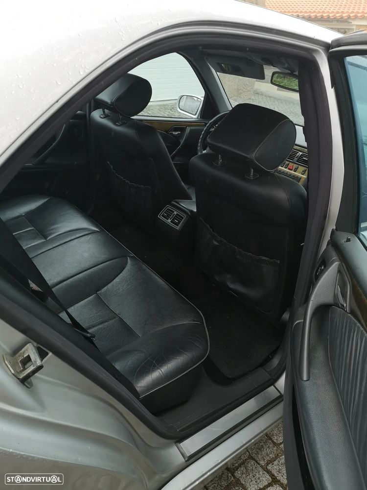 Mercedes-Benz E 220 CDI Avantgarde - 11