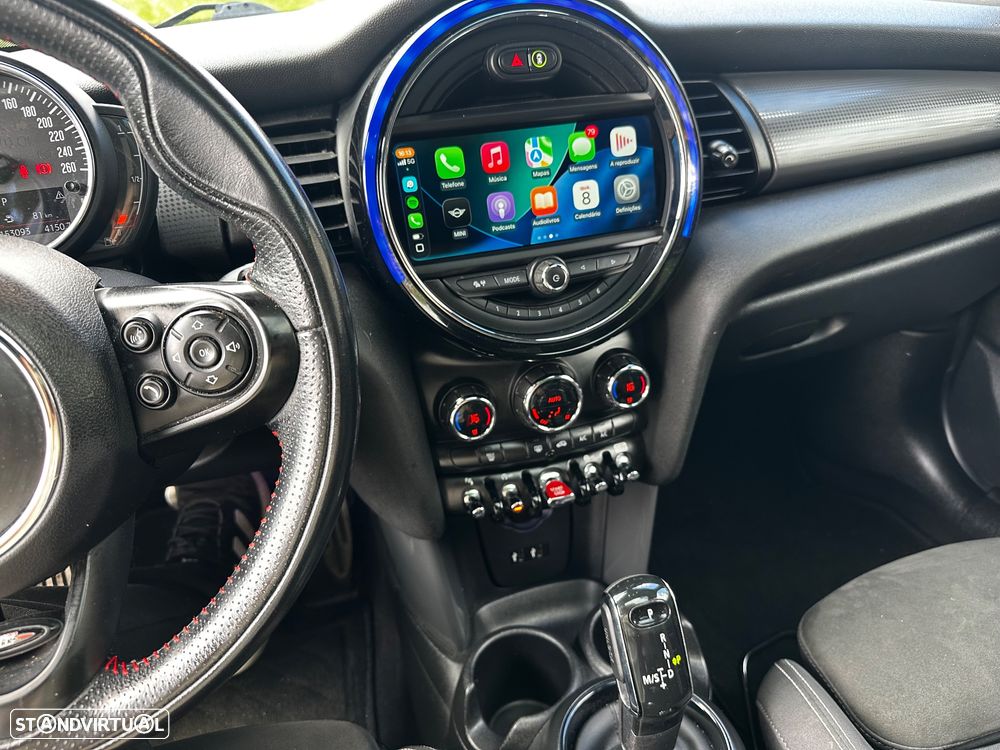 MINI 5 Portas Cooper D Auto - 12