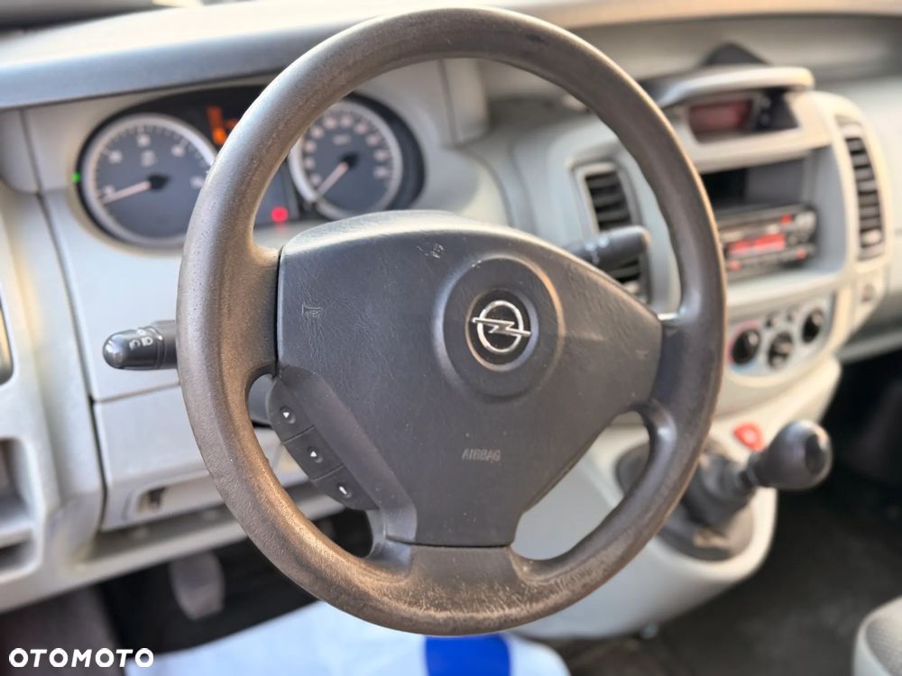 Opel Vivaro - 12