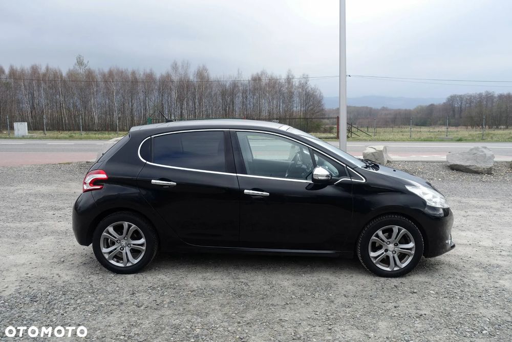 Peugeot 208 e-HDi 92 Stop&Start Style - 8
