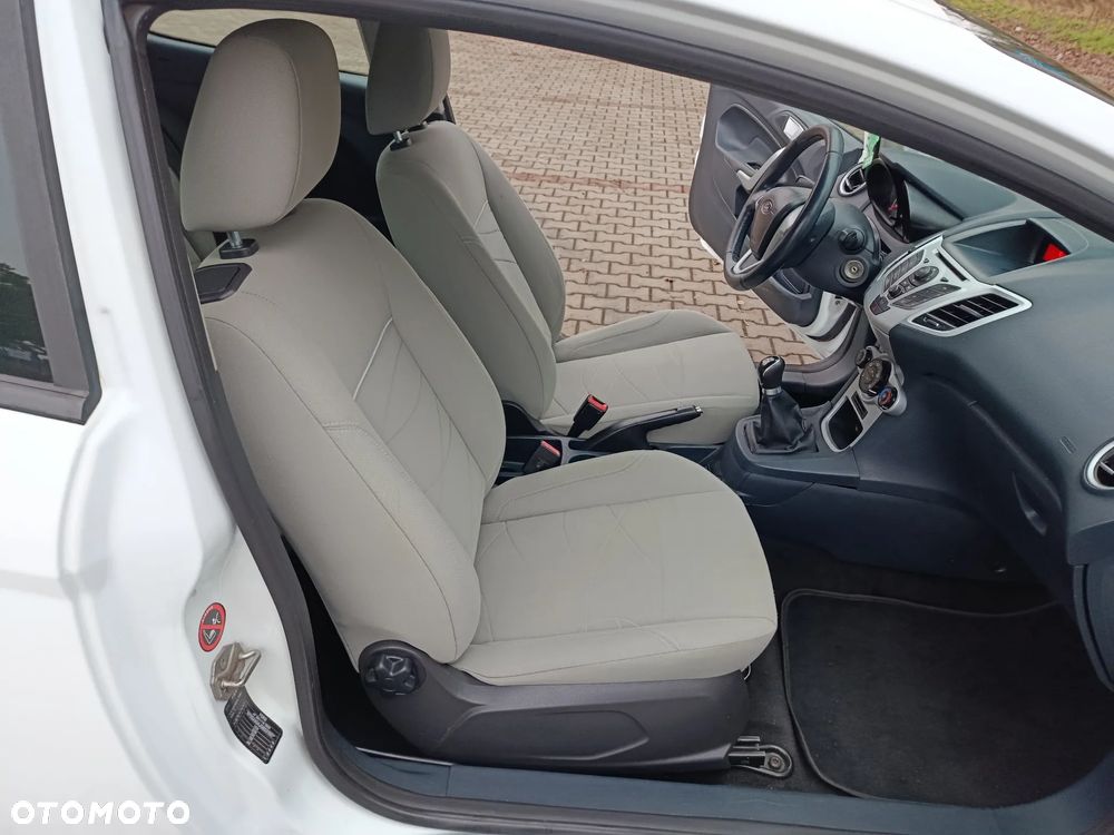 Ford Fiesta - 19