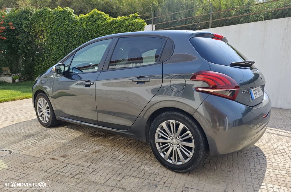Peugeot 208 PureTech 82 Style - 10