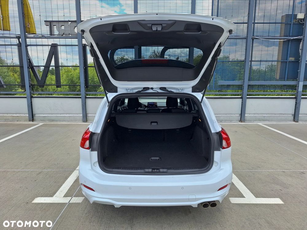 Ford Focus 1.5 EcoBoost ST-Line - 12