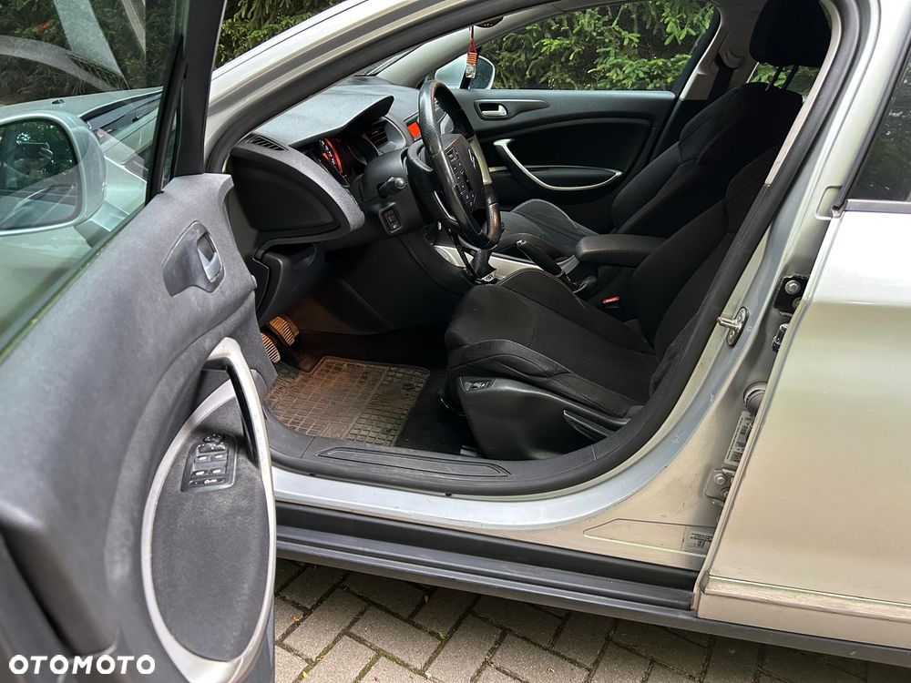 Citroën C5 2.0 HDi Attraction - 8