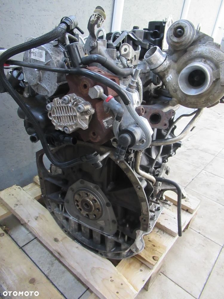 Silnik KOMPLETNY 2.0 dci M9R Vivaro Trafic m9r M9R E4 - 8