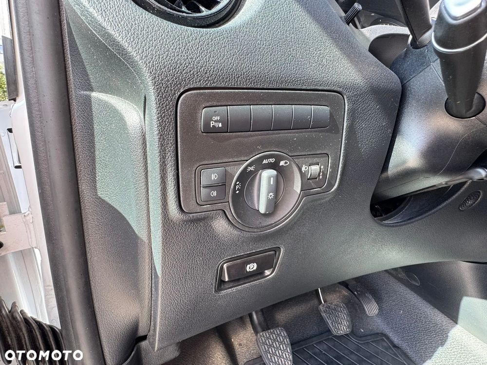 Mercedes-Benz Vito - 17