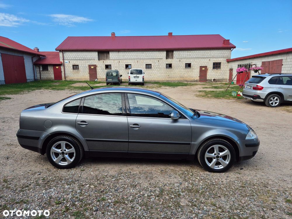Volkswagen Passat - 3